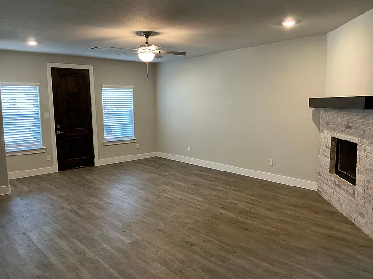 640 The Cottages Dr — Photo 41