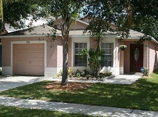 9880 Morris Glen Way, Temple Terrace, FL 33637