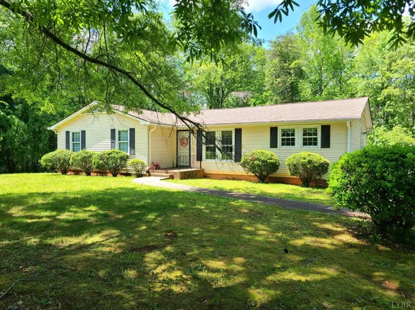 480 Randolph St, Phenix, VA 23959