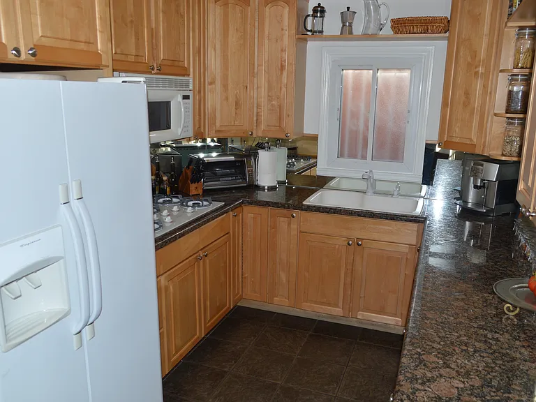 1203 S Rimpau Blvd — Photo 76