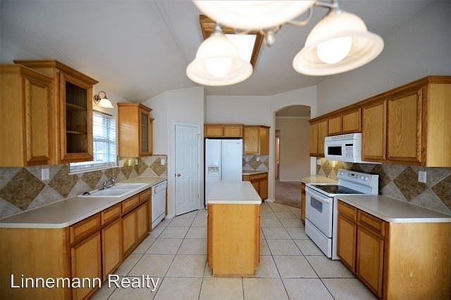 1st image of 4304 Bally Dr