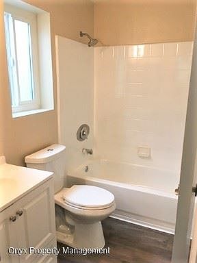 5th image of 4113 43rd St Unit 5