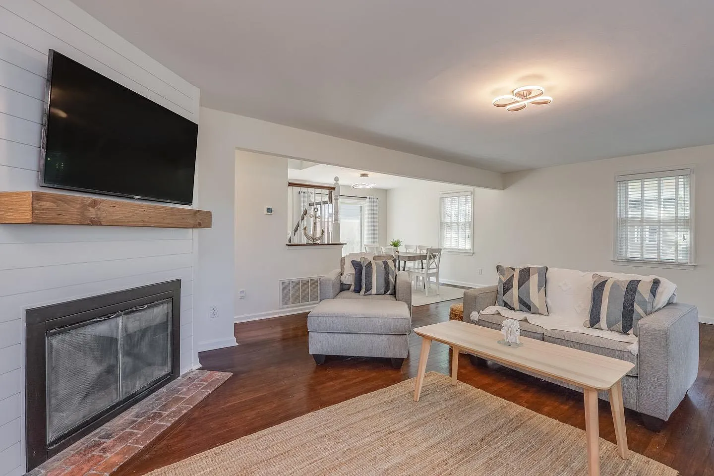7005 Atlantic Ave — Photo 4