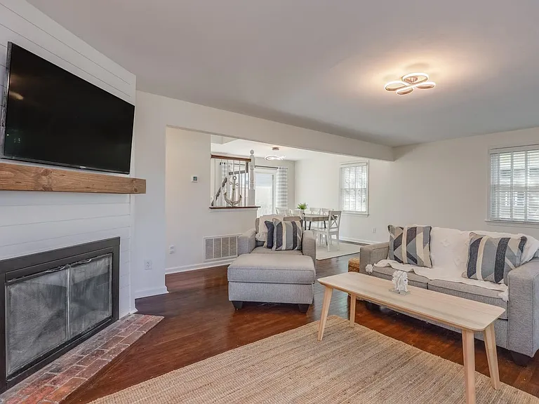 7005 Atlantic Ave — Photo 4