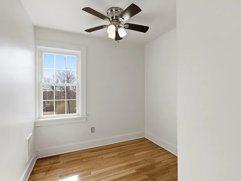 240 Ridgewood Ave — Photo 21