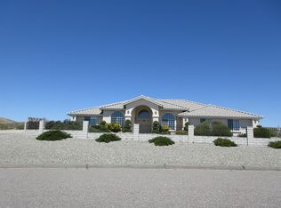 17846 Ohna Rd, Apple Valley, CA 92307