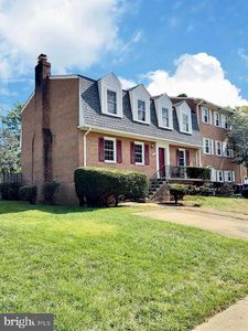 11 S Abingdon St, Arlington, VA, 22204