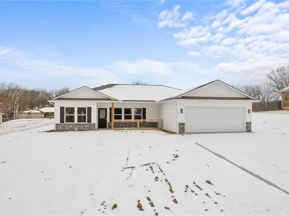 10 Creekview Bnd, Lexington, MO 64067