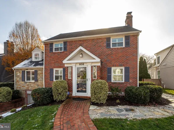 808 Enderby Dr, Alexandria, VA 22302
