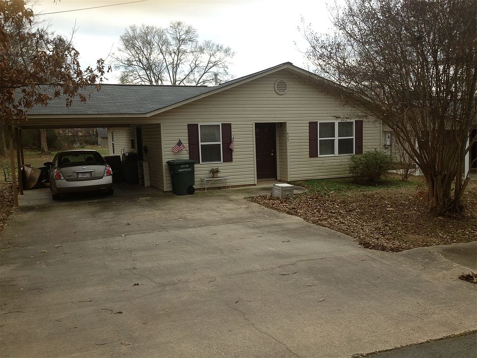 2nd image of 423 W Wood Ave