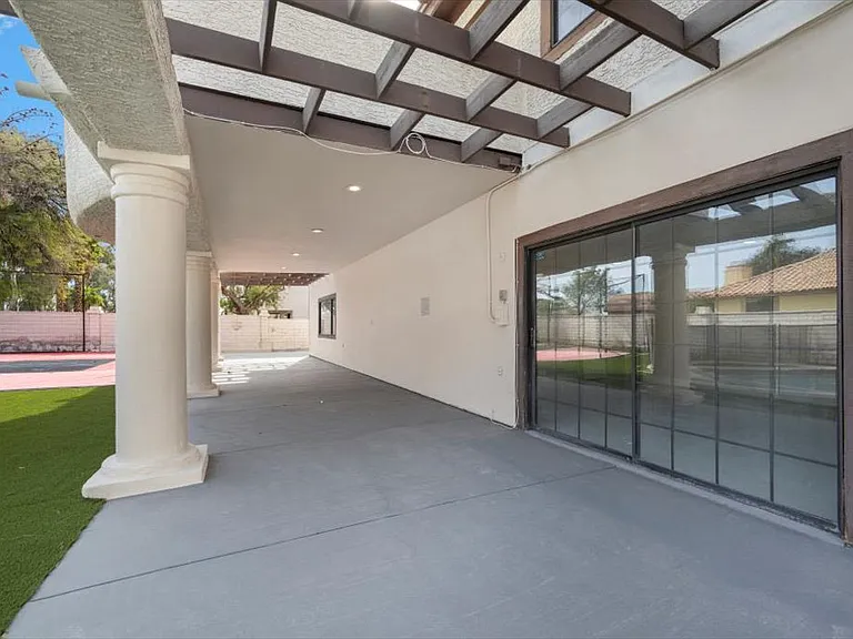 3382 Montessouri St — Photo 39