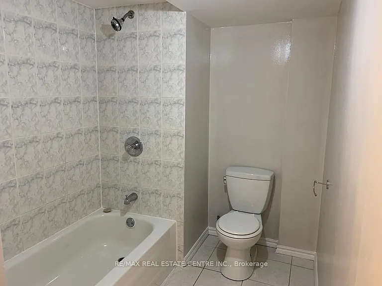 505 Rossellini Dr — Photo 9