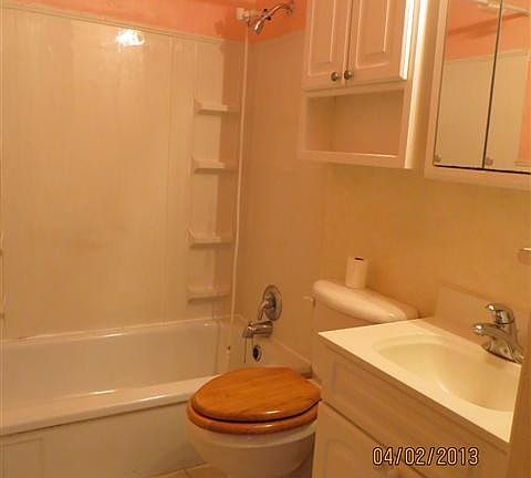 4th image of 916 43rd Ave