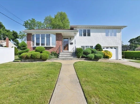 3903 Laureen Court, Seaford, NY 11783