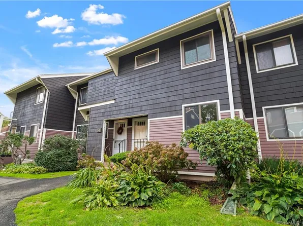 5 Stonegate, Branford, CT 06405