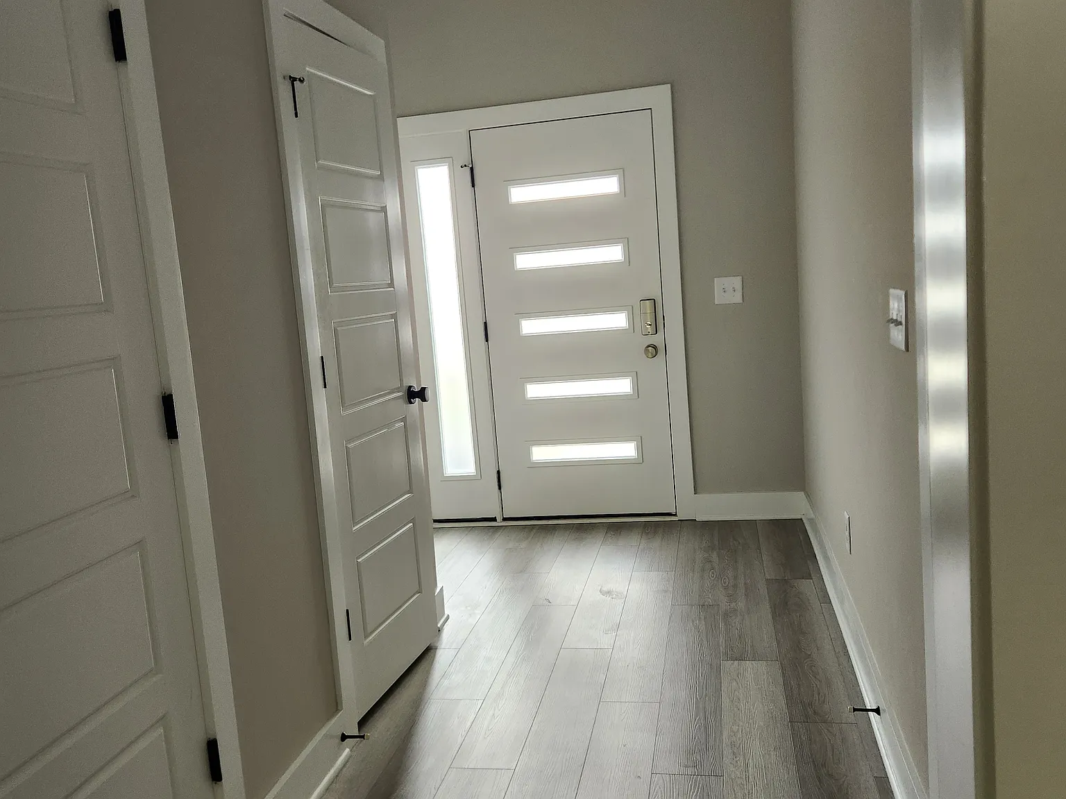 3 bed, 2.5 bath, 1500 sqft, $1,900 — Photo 4