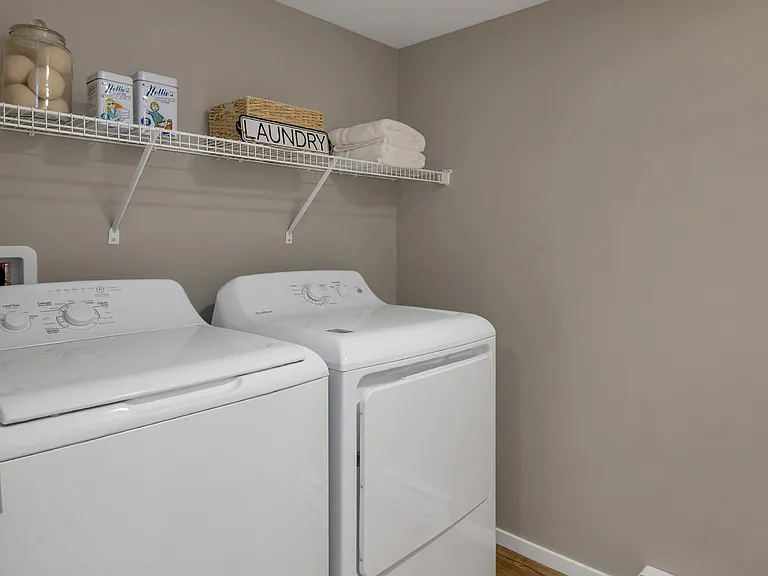 1022 Cedar St — Photo 7