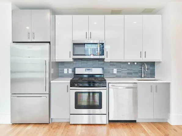 531 Myrtle Avenue 3G image 3 of 20