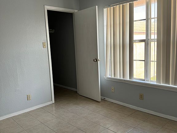 4th image of 2721 Quail Run St