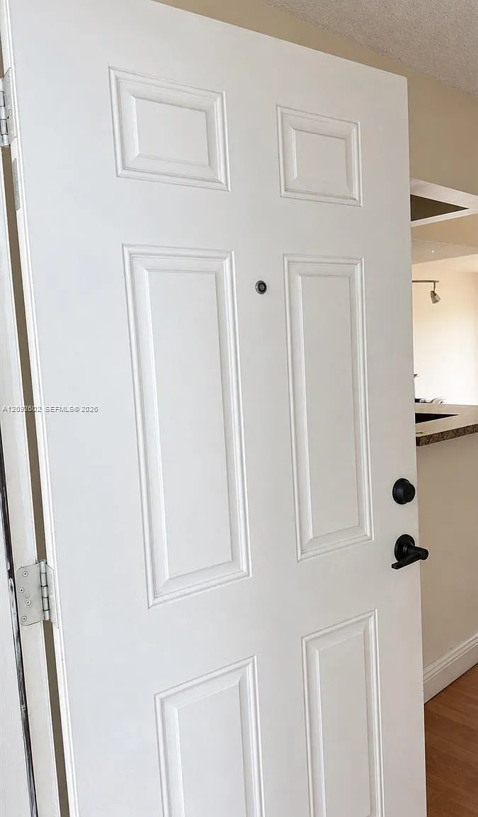 2 bed, 2.5 bath, 1415 sqft, $2,500 — Photo 2