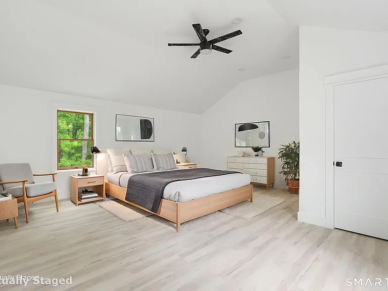 765 Norwich Ave — Photo 30