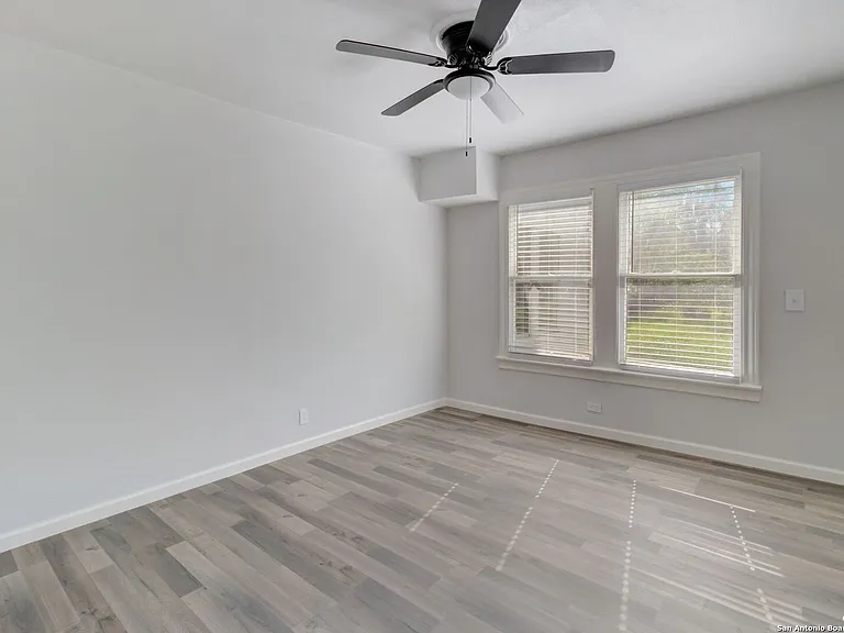 1622 Gorman St — Photo 11