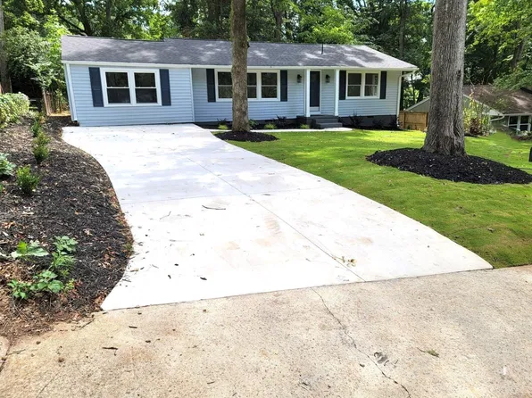 57 Nottingham Rd, Greenville, SC 29607