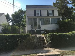 11 Woods Pl, Middletown, NY 10940