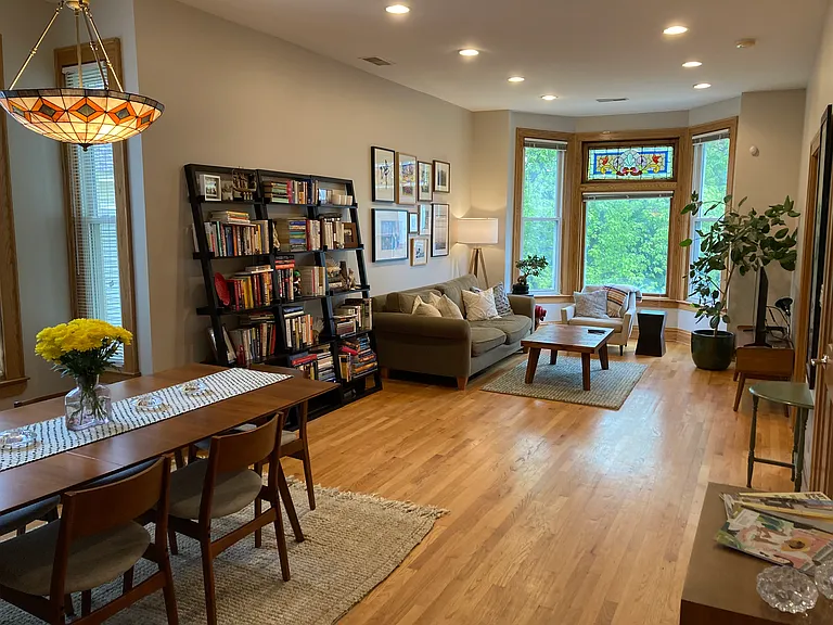 2128 W Leland Ave #2 — Photo 2
