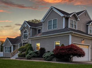 3 Dixon Street, Yaphank, NY 11980