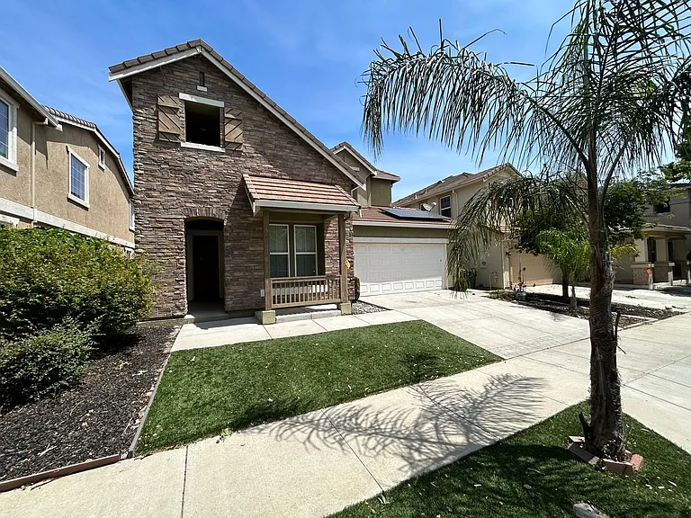2342 Blue Ridge Ave — Photo 2
