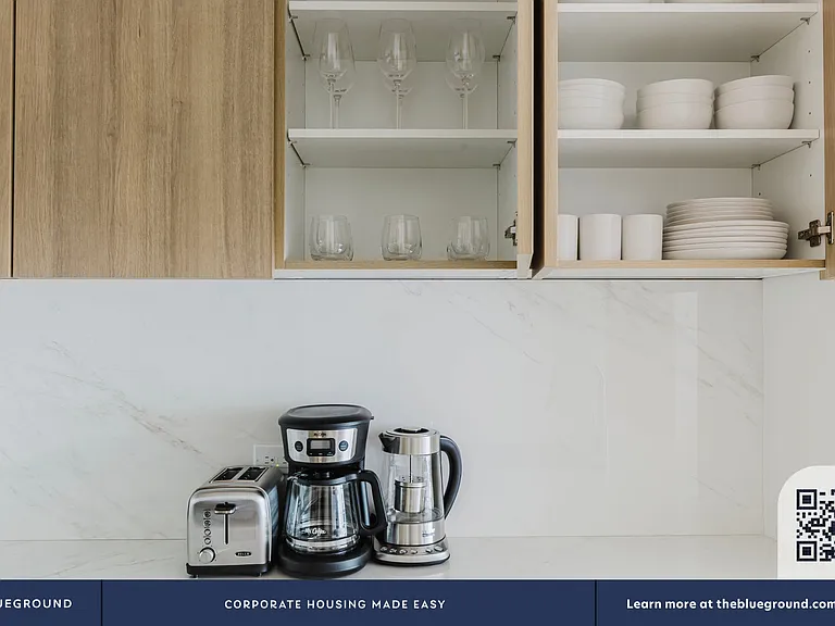 600 Columbus Ave #3L — Photo 10