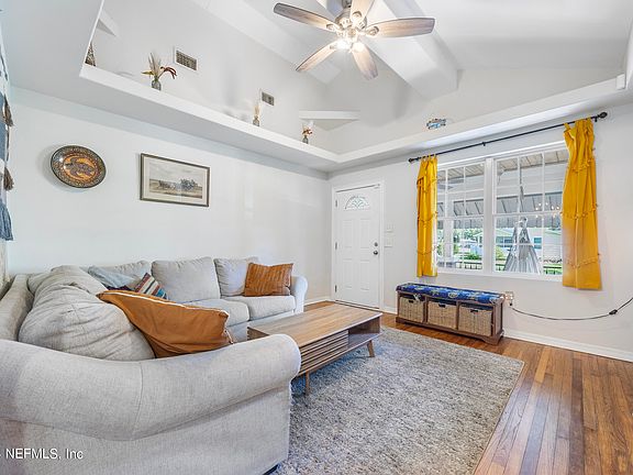 4th image of 4066 GREEN Street