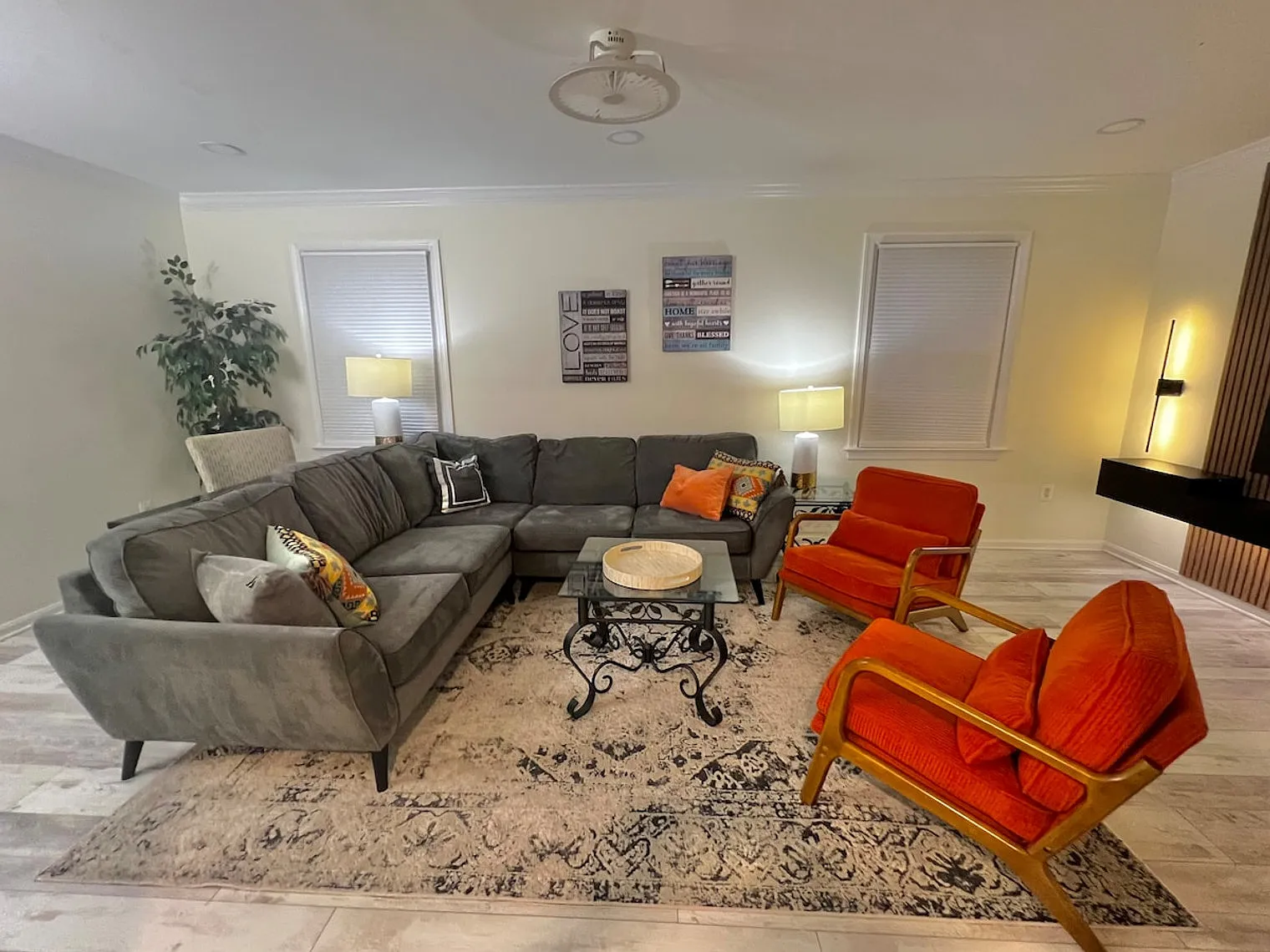 3 bed, 2.5 bath, $5,795 — Photo 4
