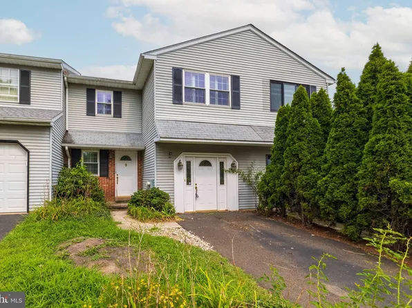 225 Orchard Dr, North Wales, PA 19454