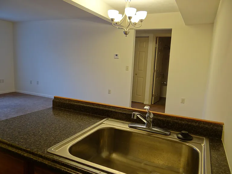White Oaks Apartments — Photo 15