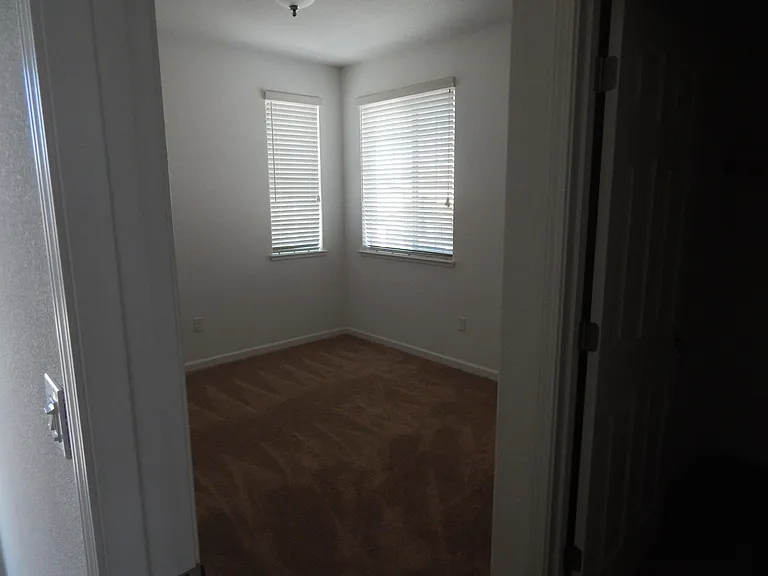 2537 Webster Ct — Photo 16