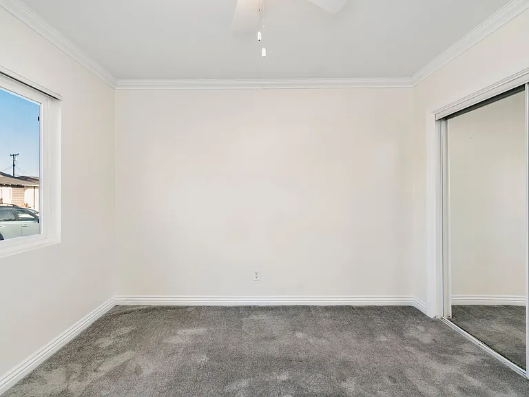 3720 Emerald St — Photo 81