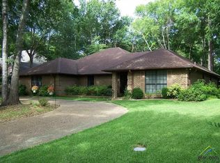 1338 Bridle Path Ln, Hideaway, TX 75771