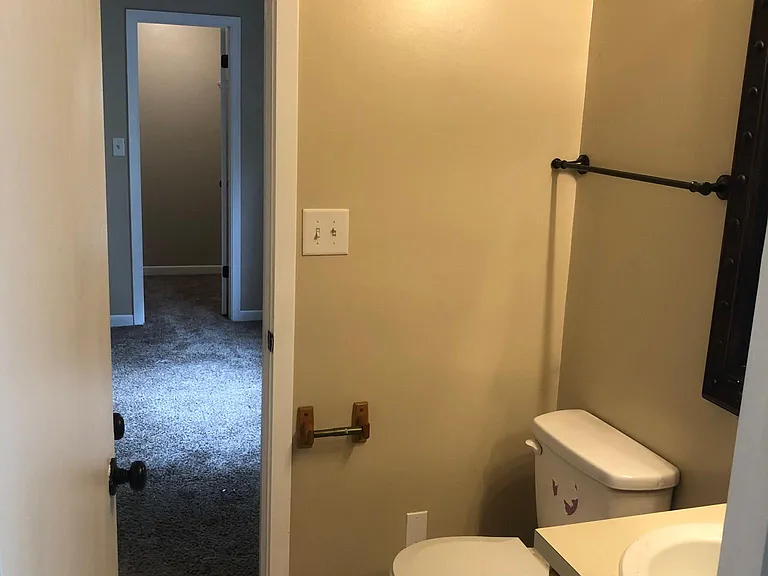 1487 Live Oak Dr — Photo 2
