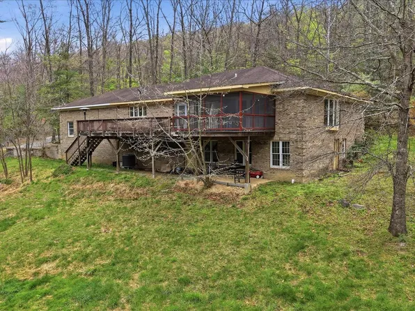 783 Ritters Valley Dr, Capon Bridge, WV 26711