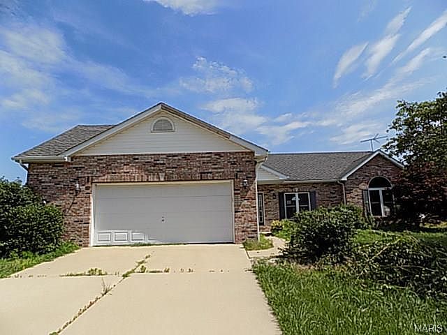 1st image of 17 Meadow Woods Ct