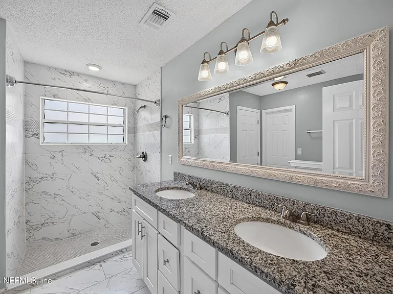 490 Hillside Dr — Photo 23