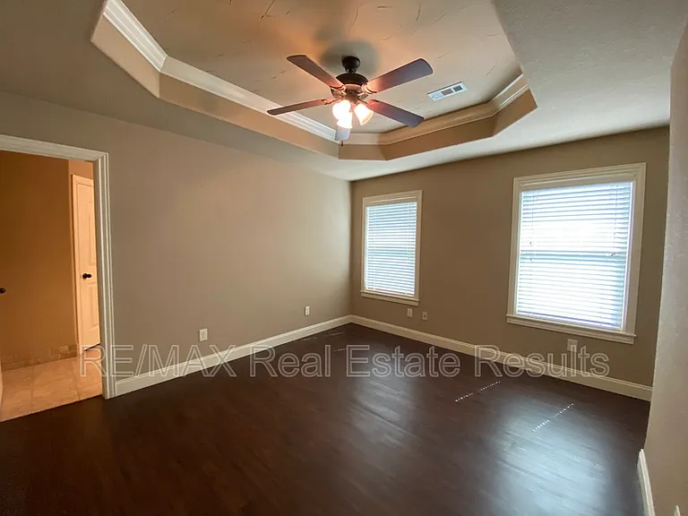 2411 S 11th Pl — Photo 8