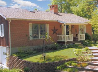 129 Seavey Ln, Stroudsburg, PA 18360