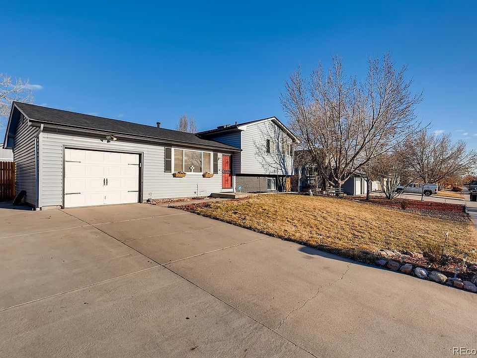 1st image of 3925 Cooke Dr