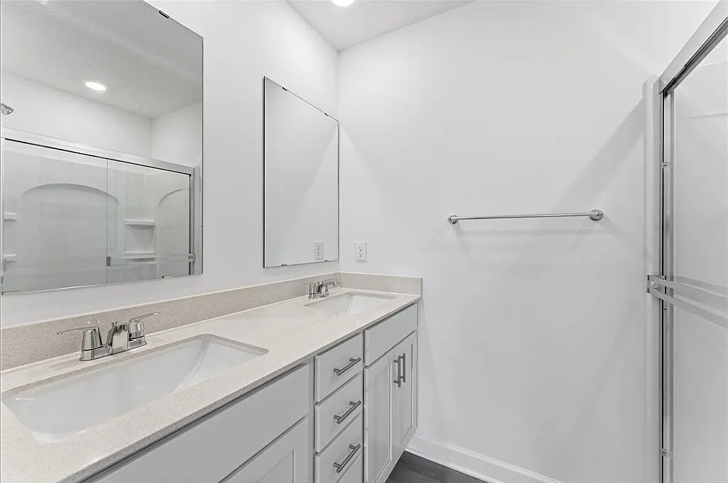3 bed, 1782 sqft, $2,299 — Photo 4