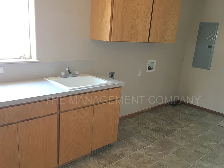 2395 E 3000 N — Photo 7