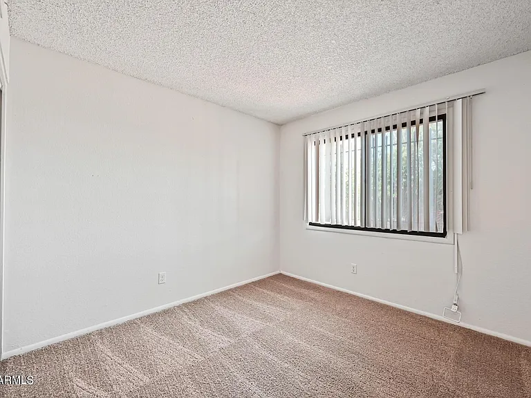 3959 W Palomino Rd — Photo 14