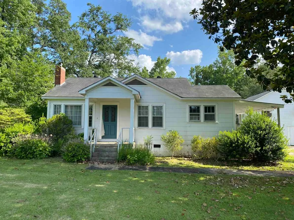 318 Woodland Ave E, Wedowee, AL 36278